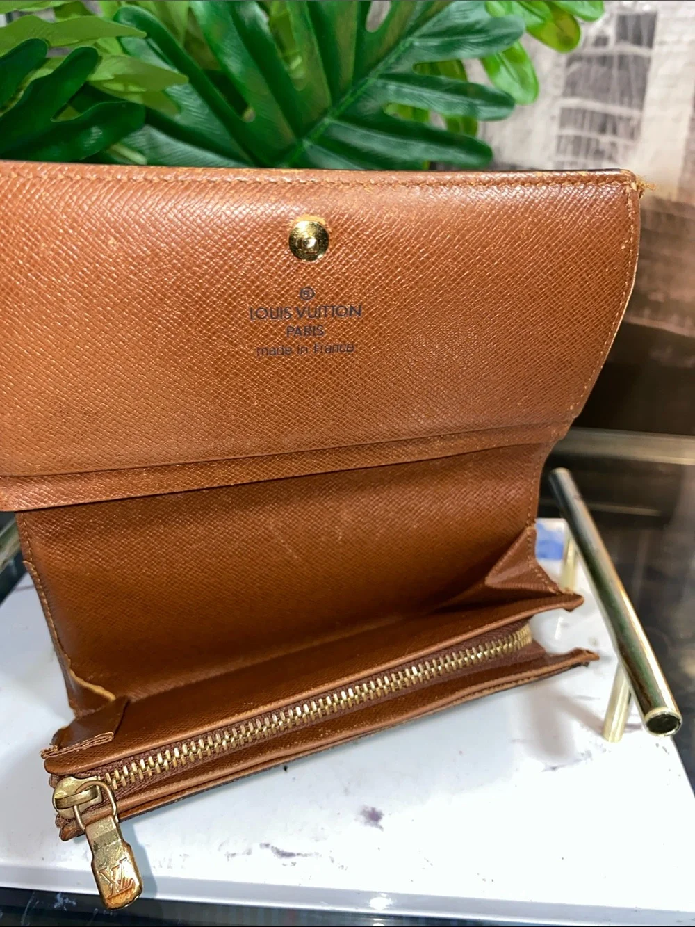 Authentic Louis Vuitton Brown Monogram Bifold Zippy Wallet On Chain